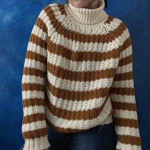 Chunky knit striped sweater! Orange and cream